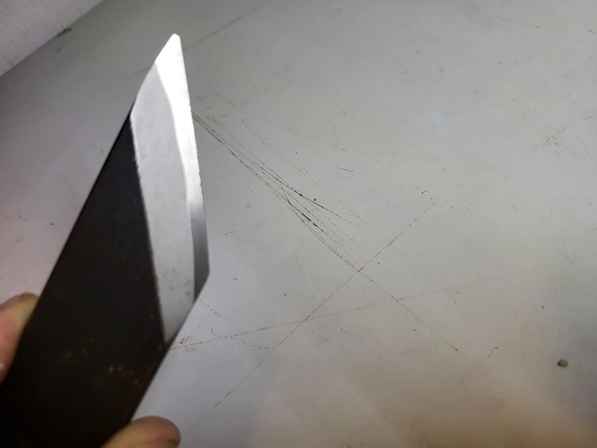 Chipped kiridashi before tip repair
